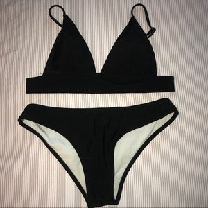 Black bikini